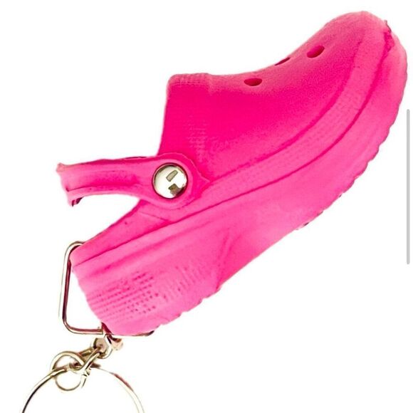 NWT Gorgeous Hot Pink Plastic & Silver hardware Metal Sandals Keyring Key holder - Picture 1 of 10